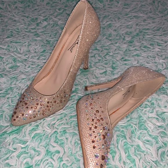 Anne Michelle studded heels - Picture 2 of 4